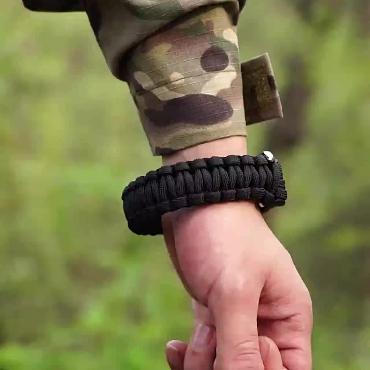Outdoor Survival Bracelet - Multi-Functional Fire Lighter